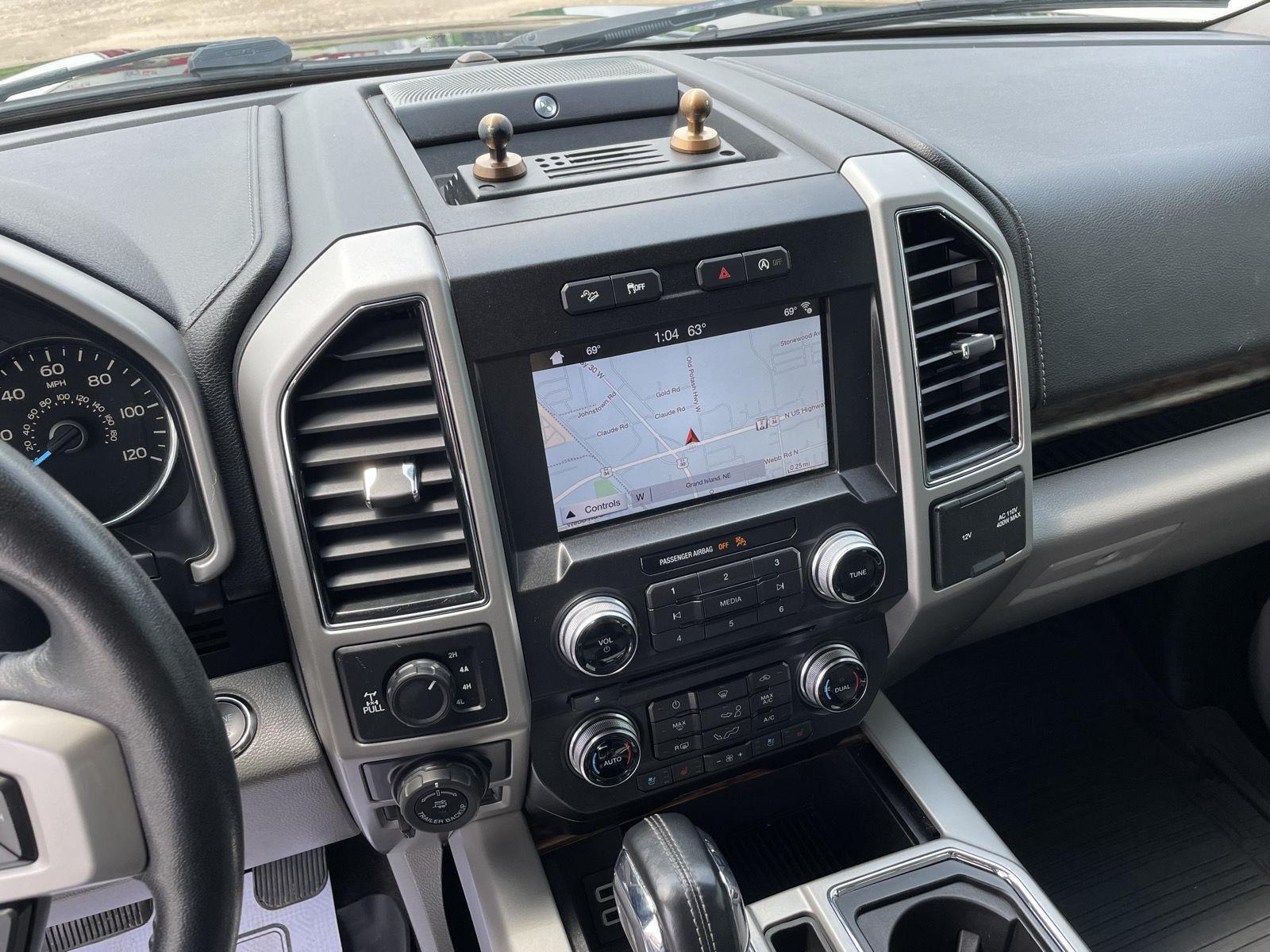 Vehicle photo 14