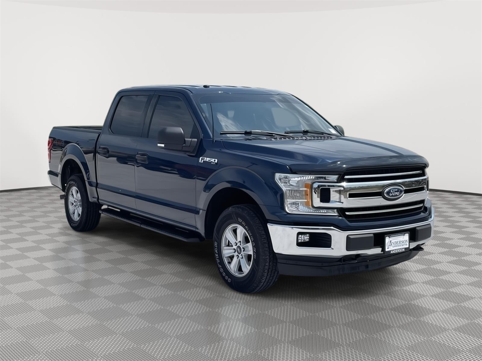 Vehicle photo 8