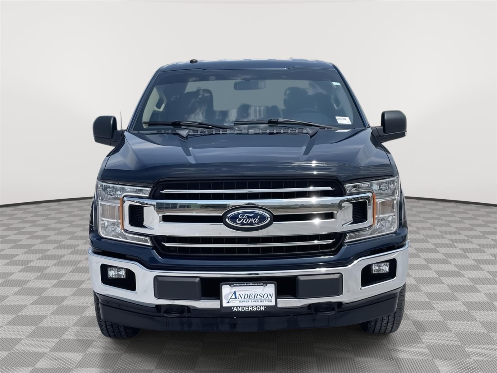 Vehicle photo 9