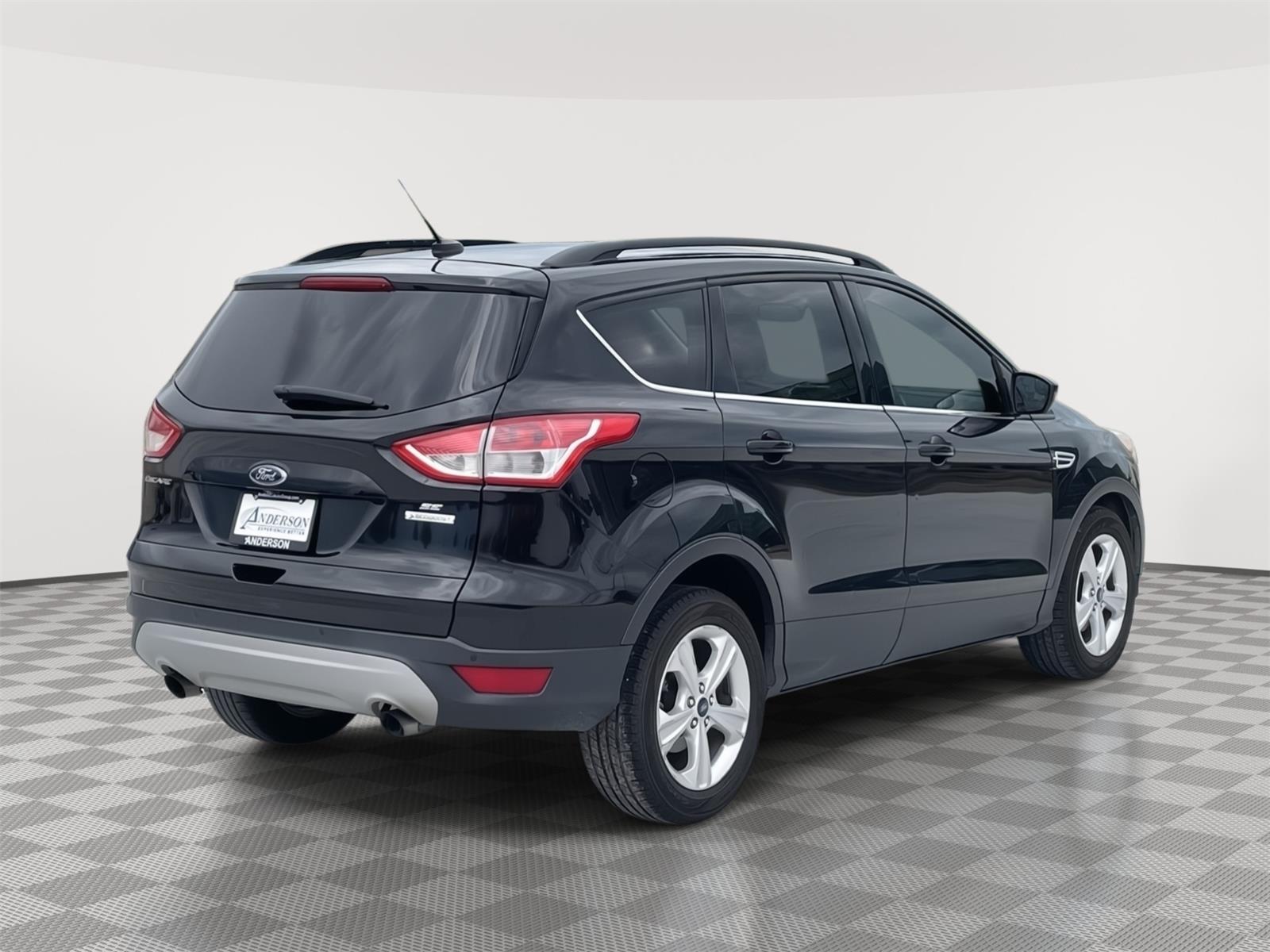 Vehicle photo 6