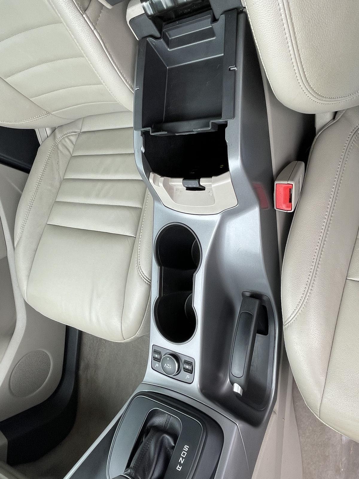 Vehicle photo 15