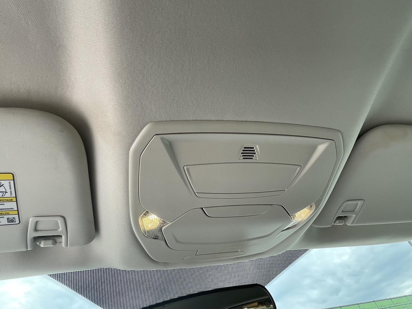 Vehicle photo 16