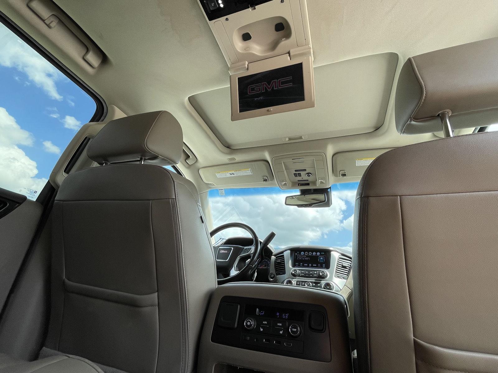 Vehicle photo 24
