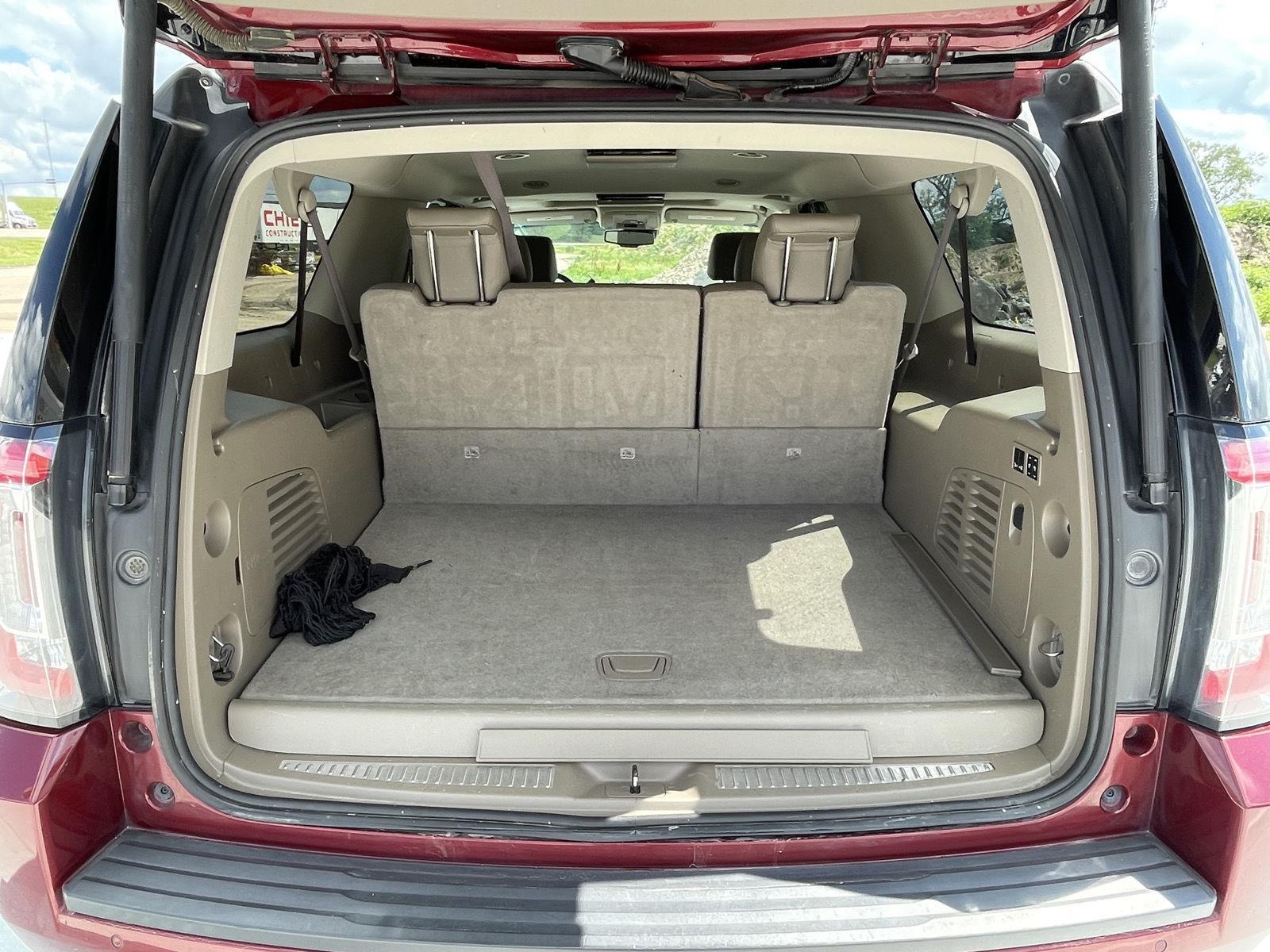Vehicle photo 25