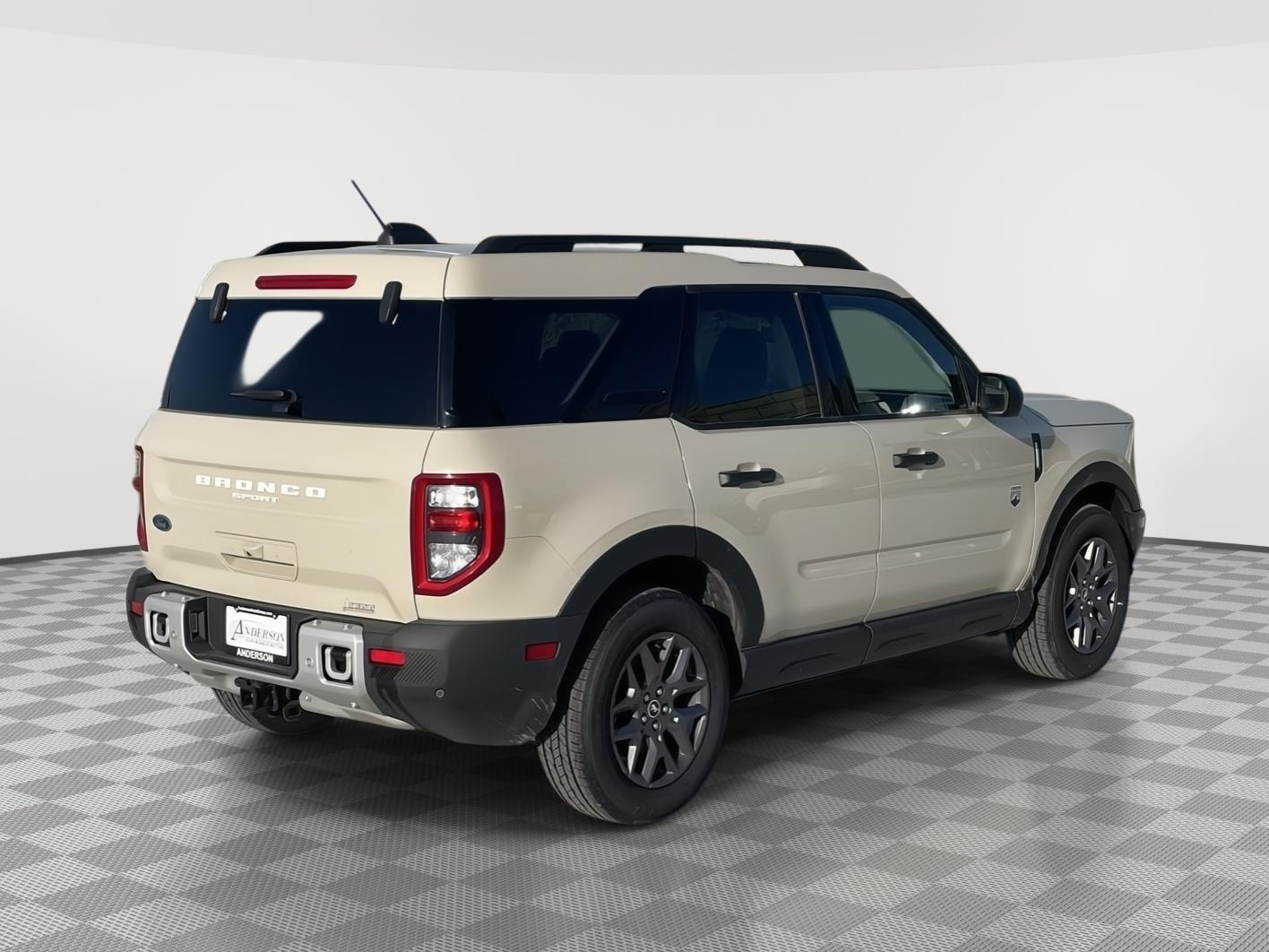 Vehicle photo 6