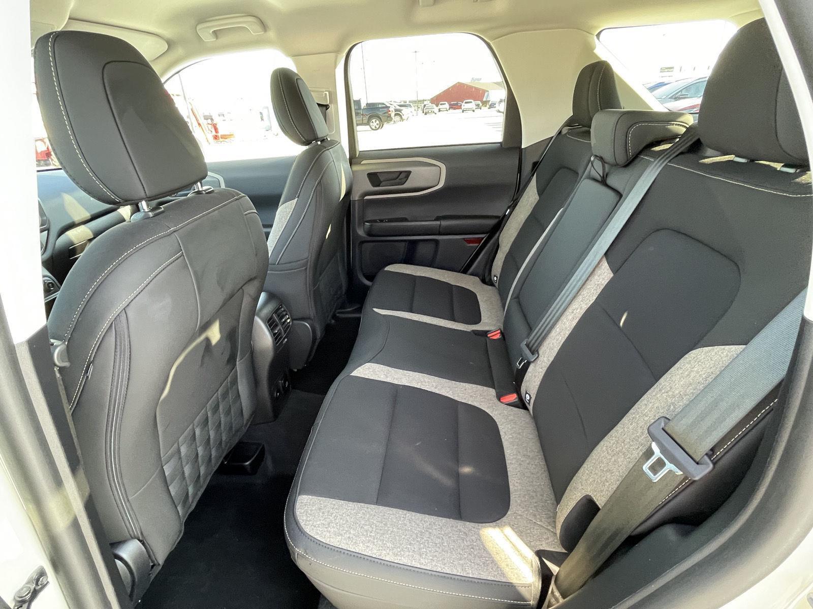 Vehicle photo 16