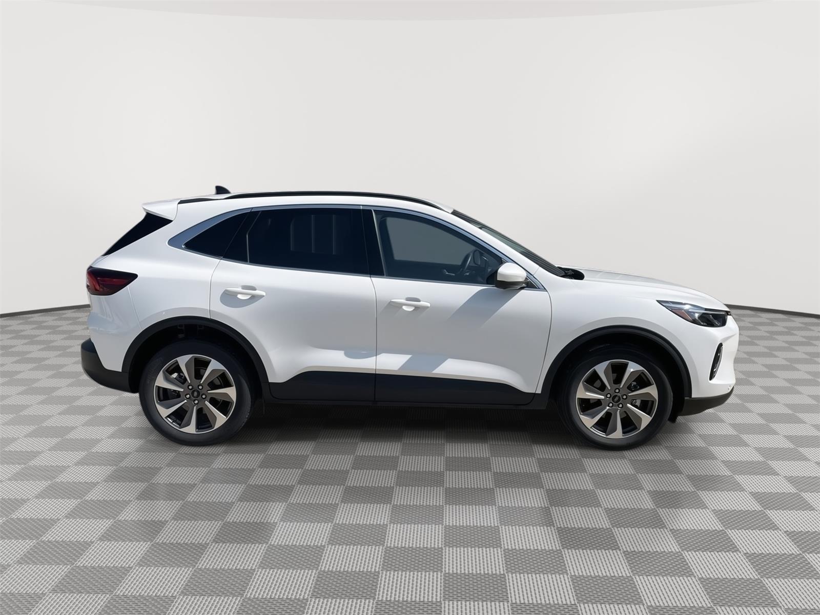 Vehicle photo 7