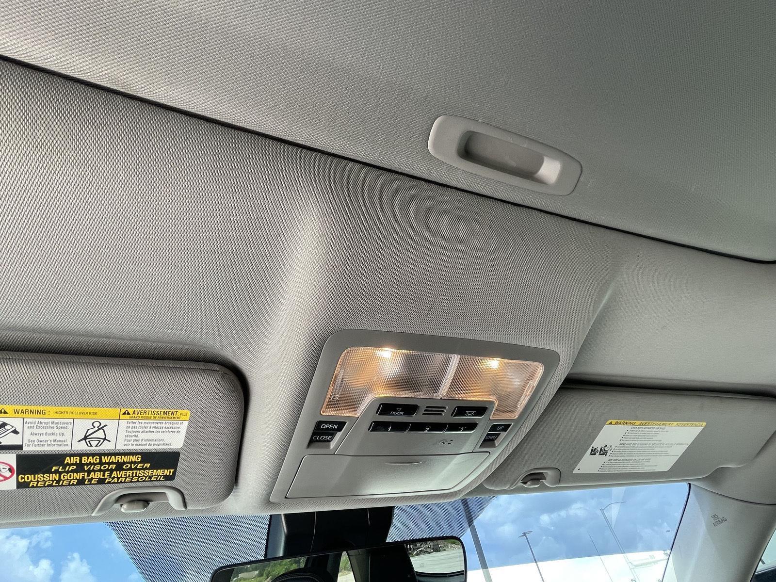 Vehicle photo 16