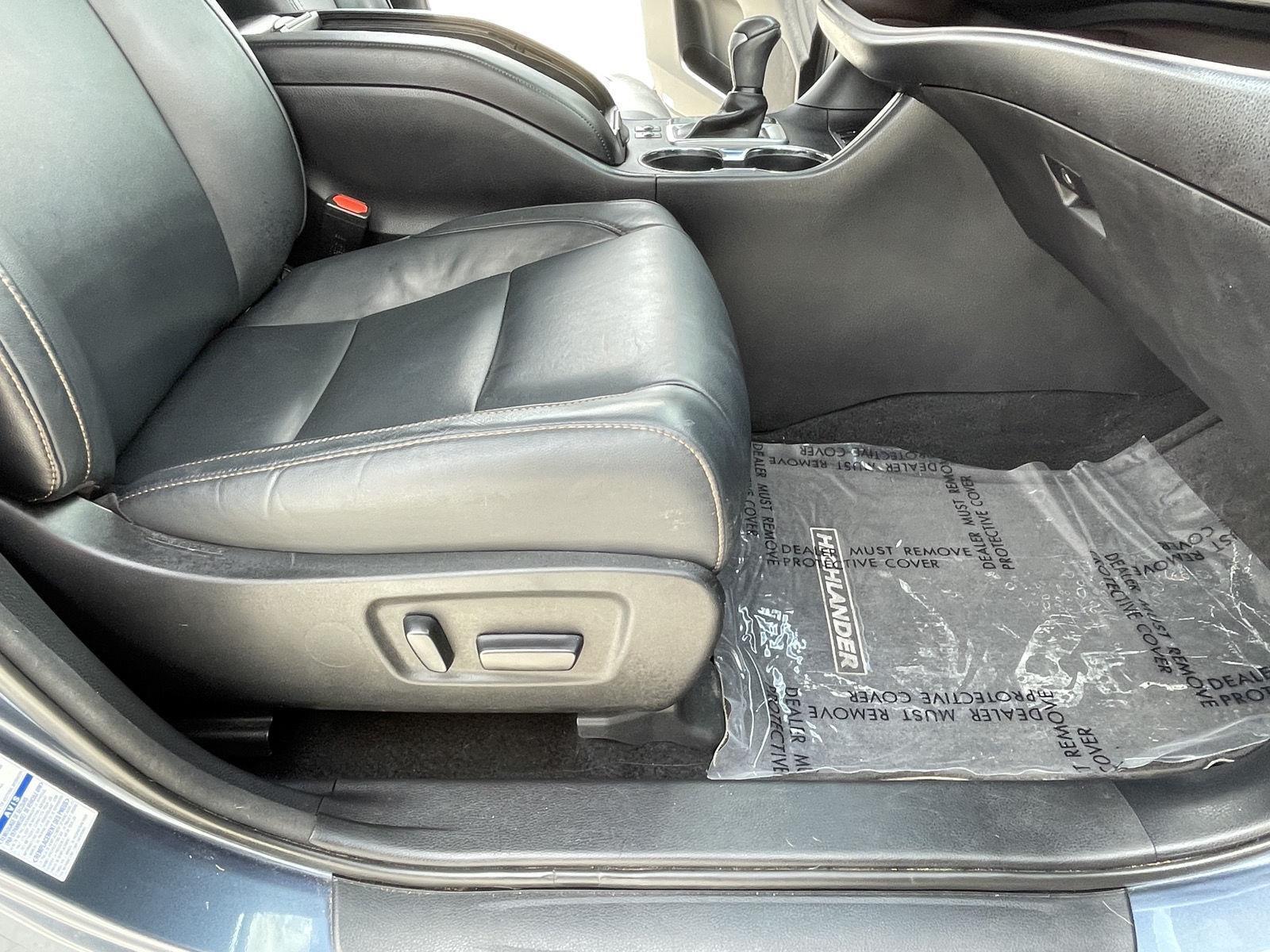 Vehicle photo 21