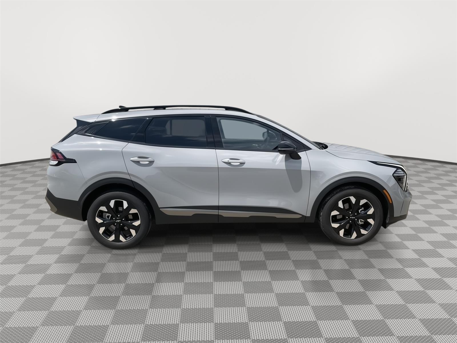 Vehicle photo 7