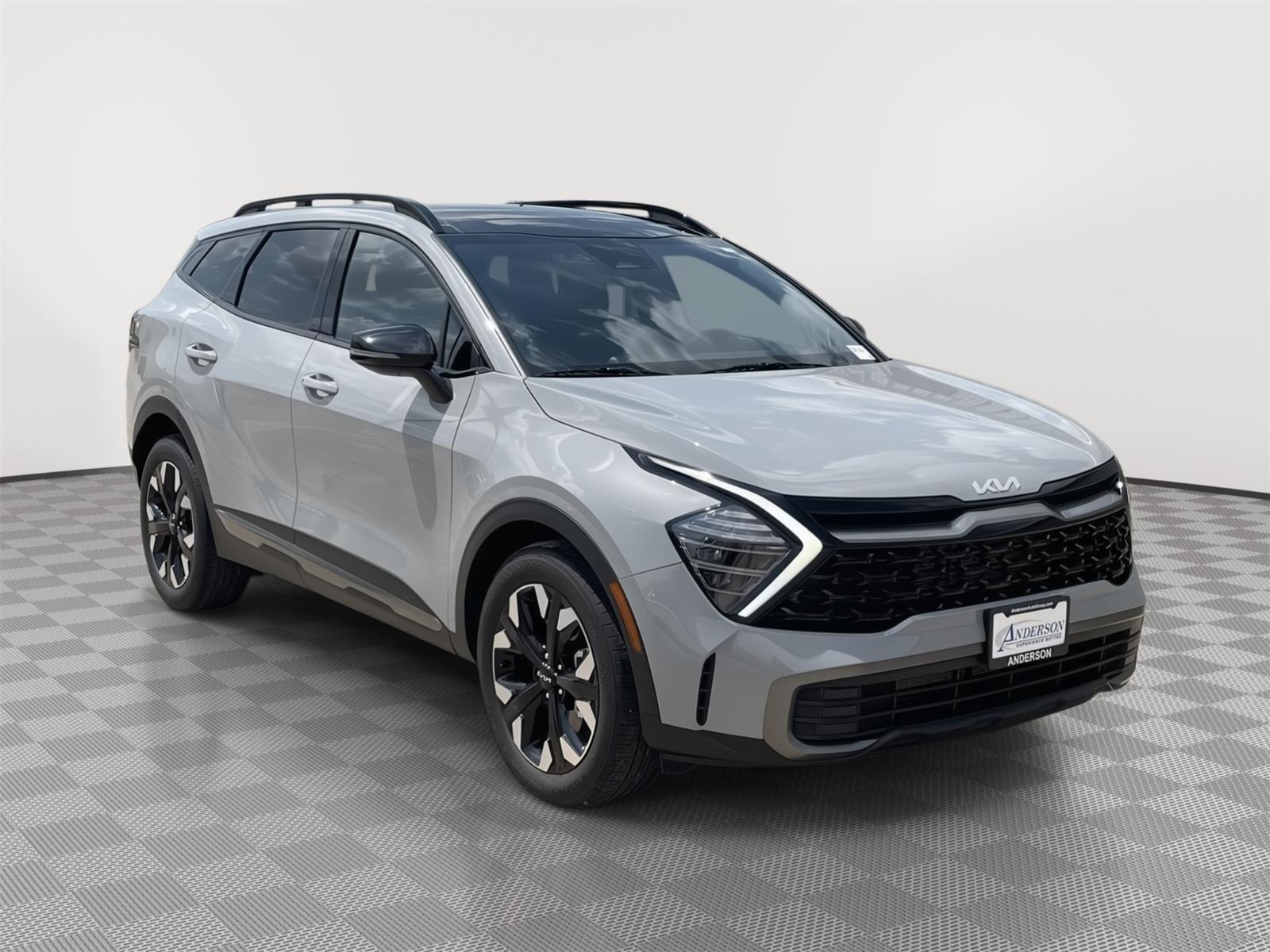 Vehicle photo 8