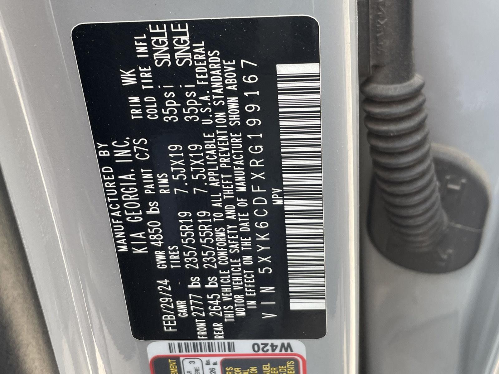Vehicle photo 11