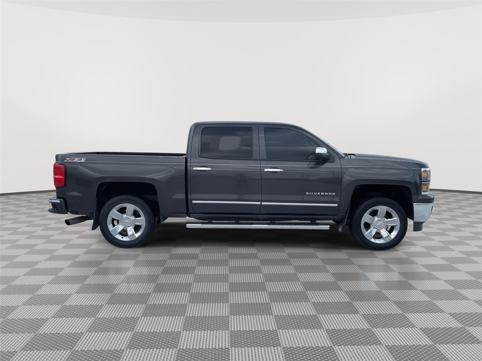 Vehicle photo 7