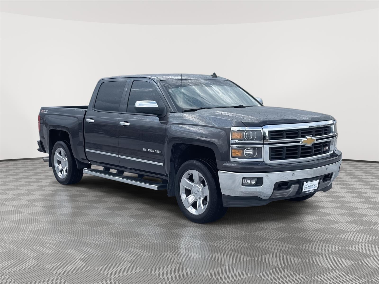 Vehicle photo 8