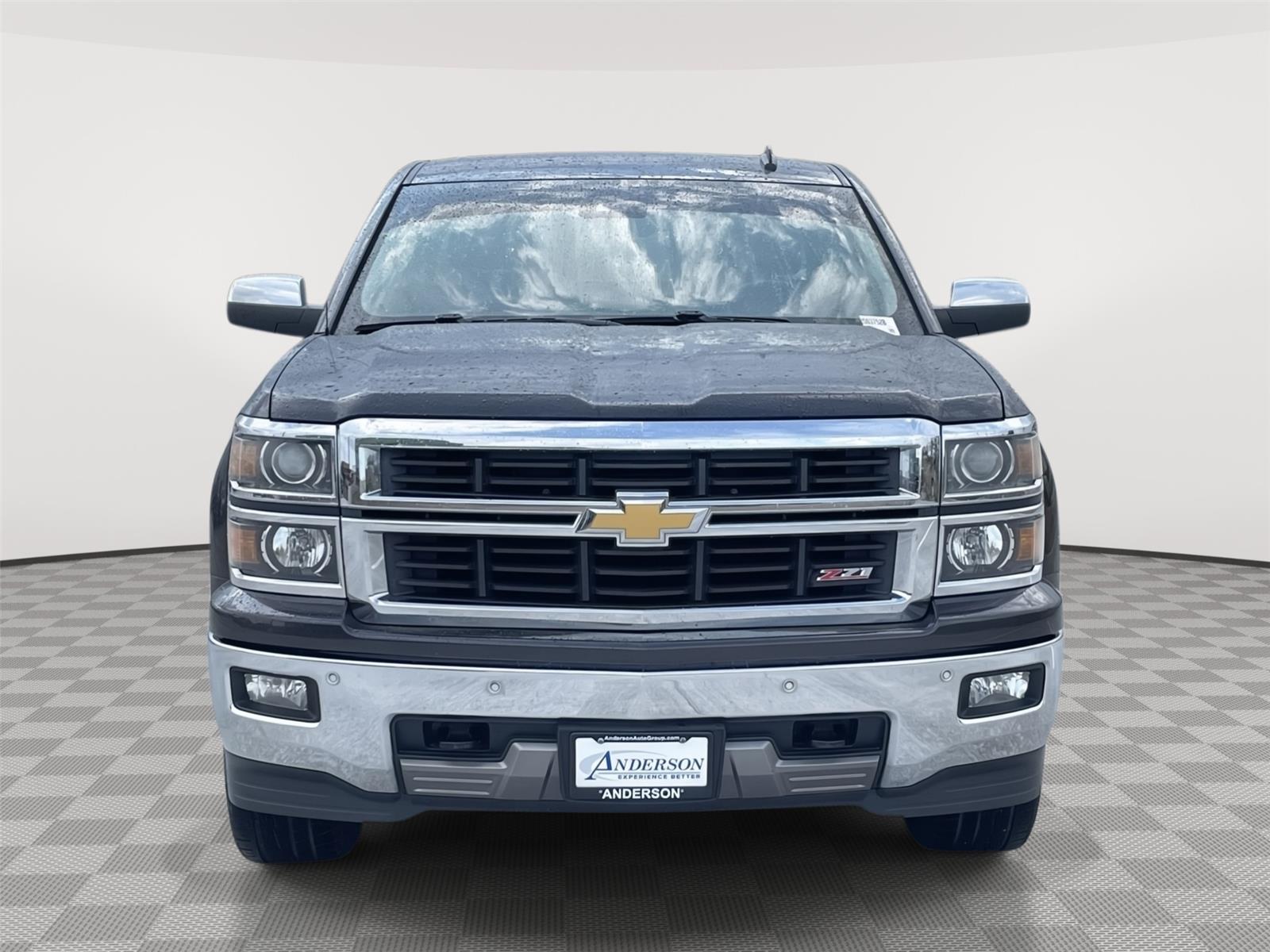 Vehicle photo 9