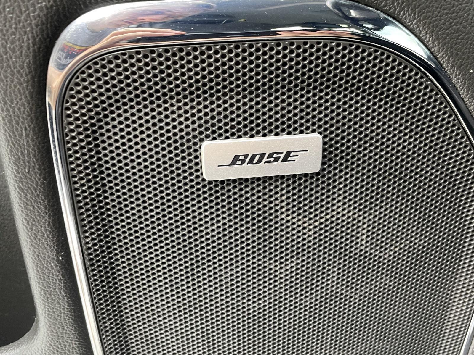 Vehicle photo 13
