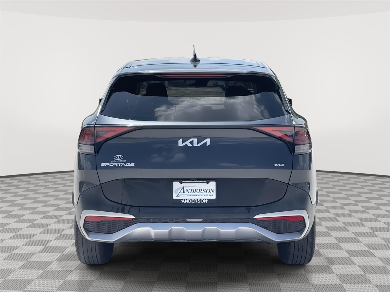 Vehicle photo 5