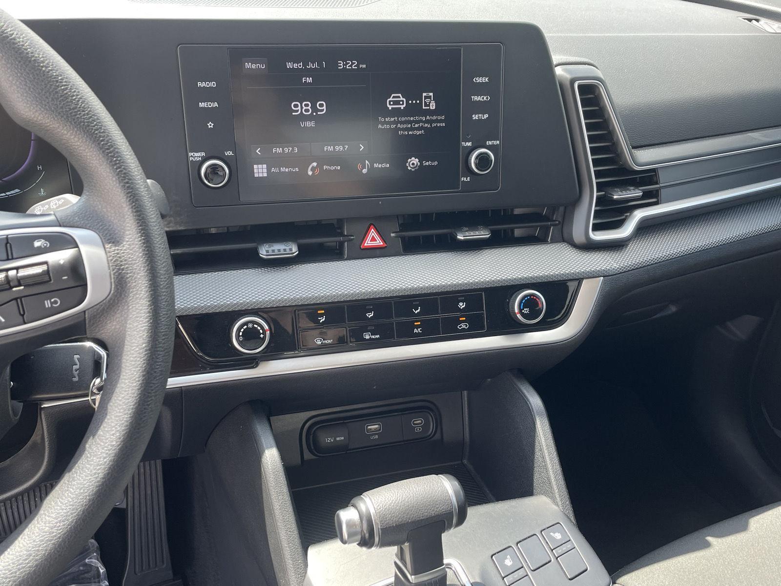 Vehicle photo 14