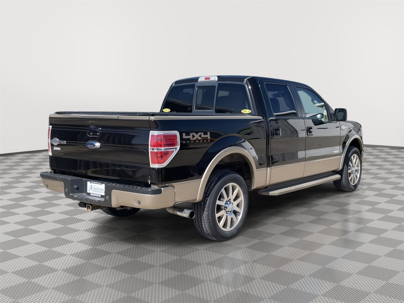 Vehicle photo 6