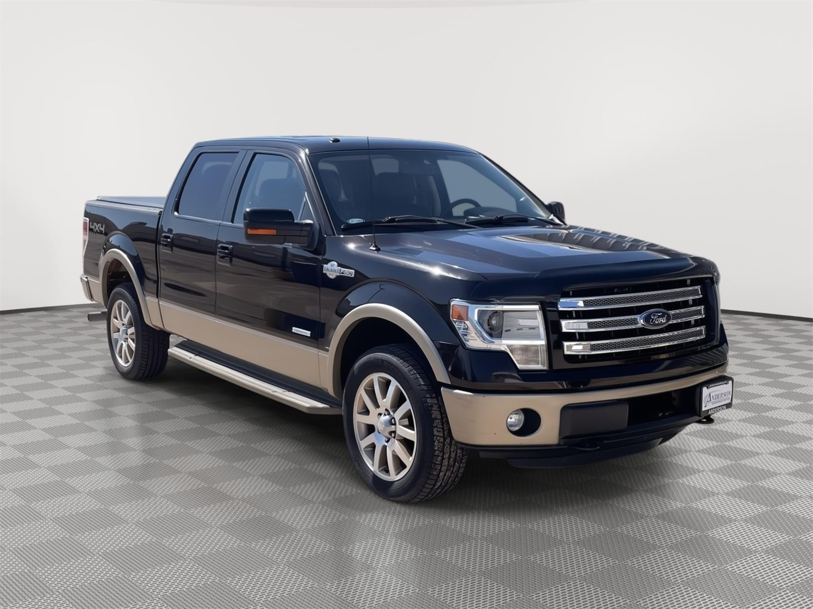 Vehicle photo 8