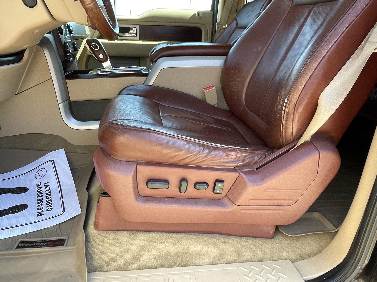 Vehicle photo 16