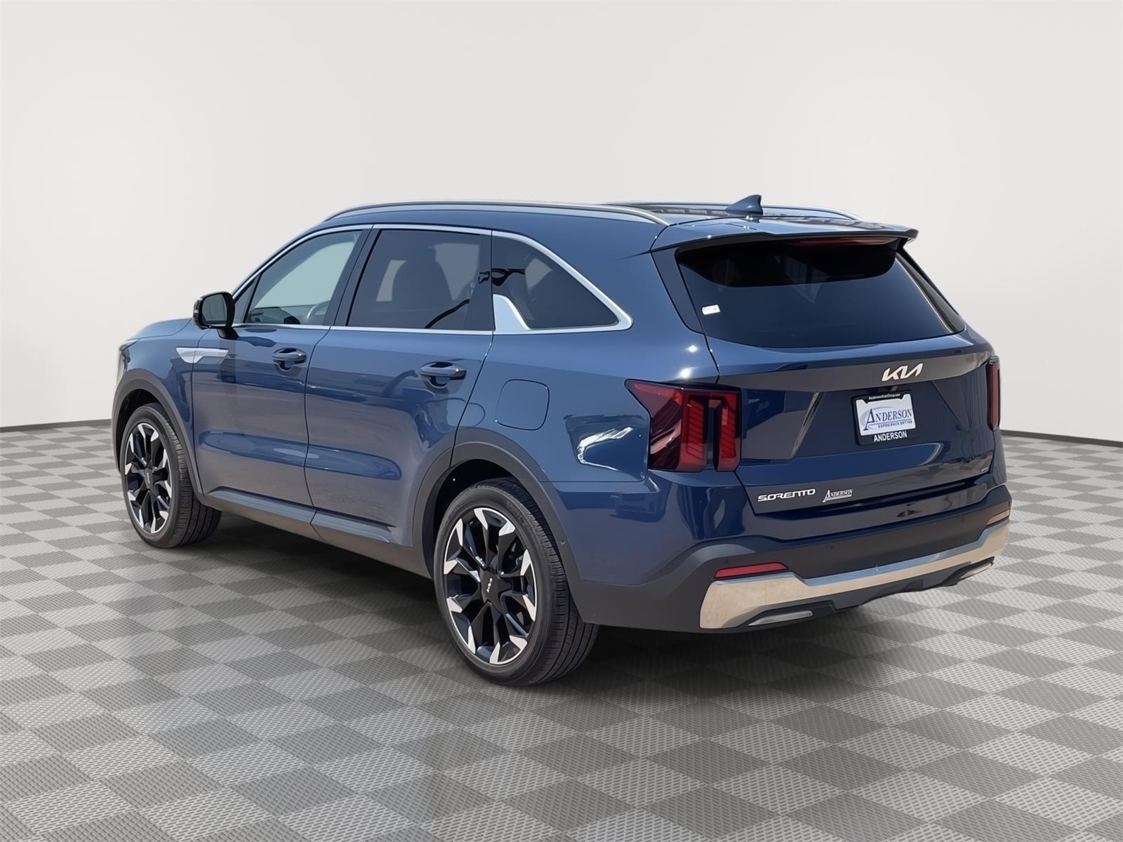 Vehicle photo 4