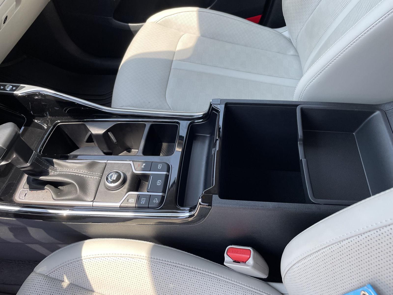 Vehicle photo 15