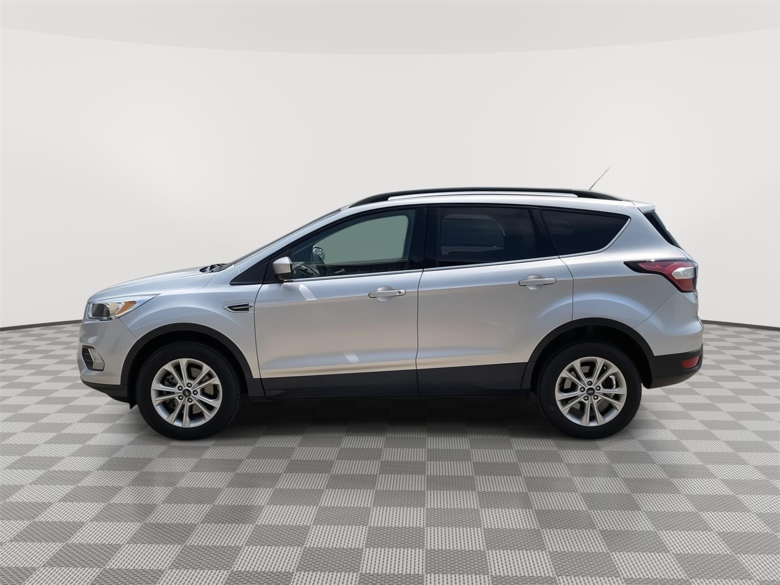 Used 2018 Ford Escape SE with VIN 1FMCU9GD3JUD39050 for sale in Grand Island, NE
