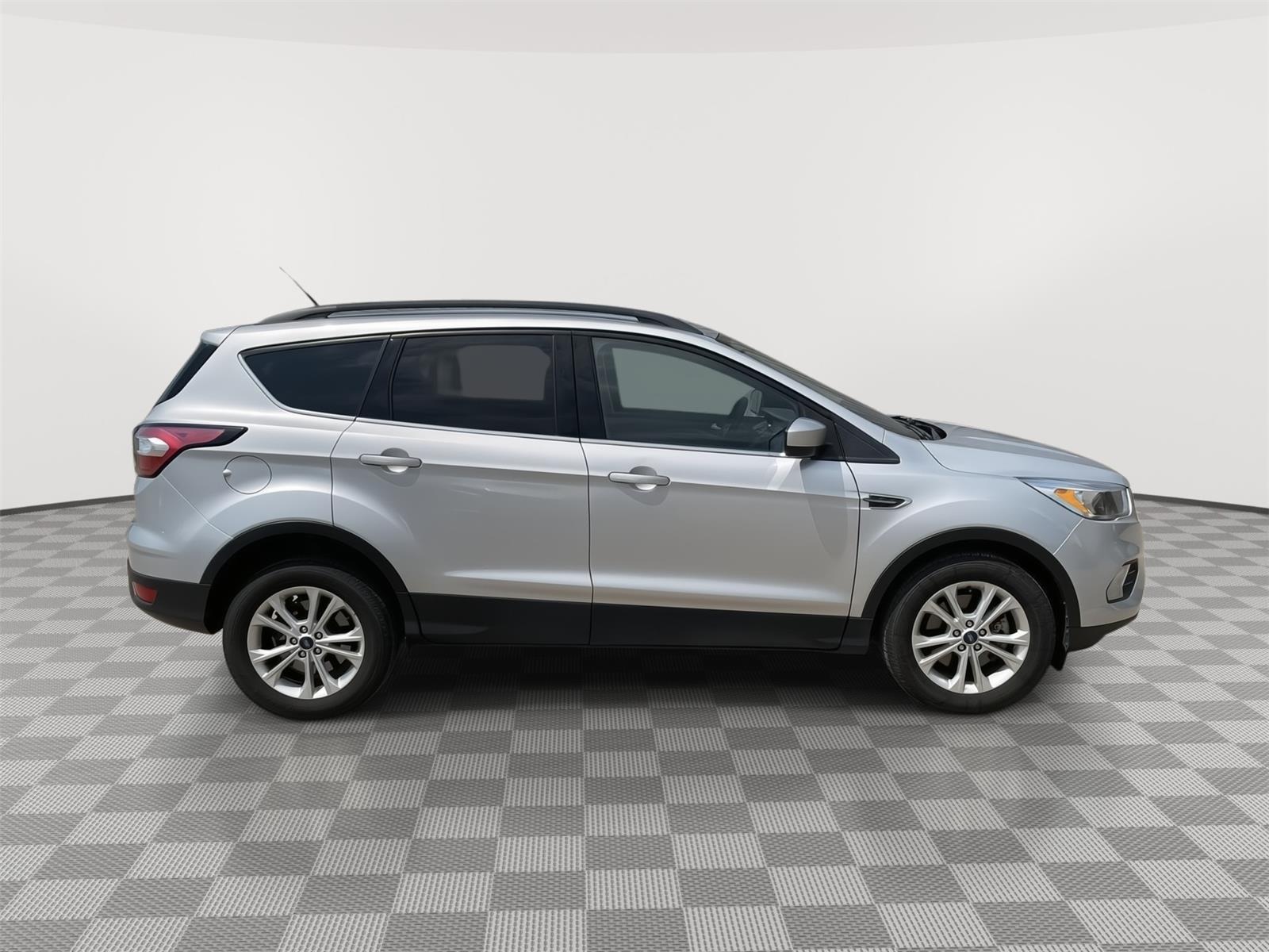 Vehicle photo 7