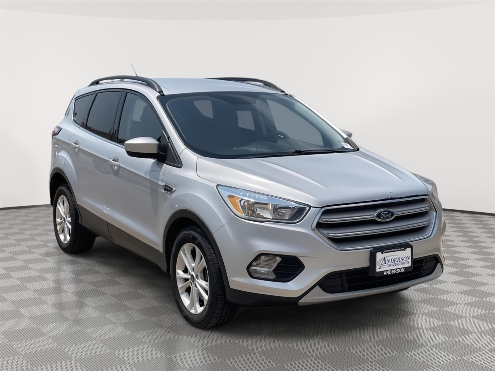 Vehicle photo 8