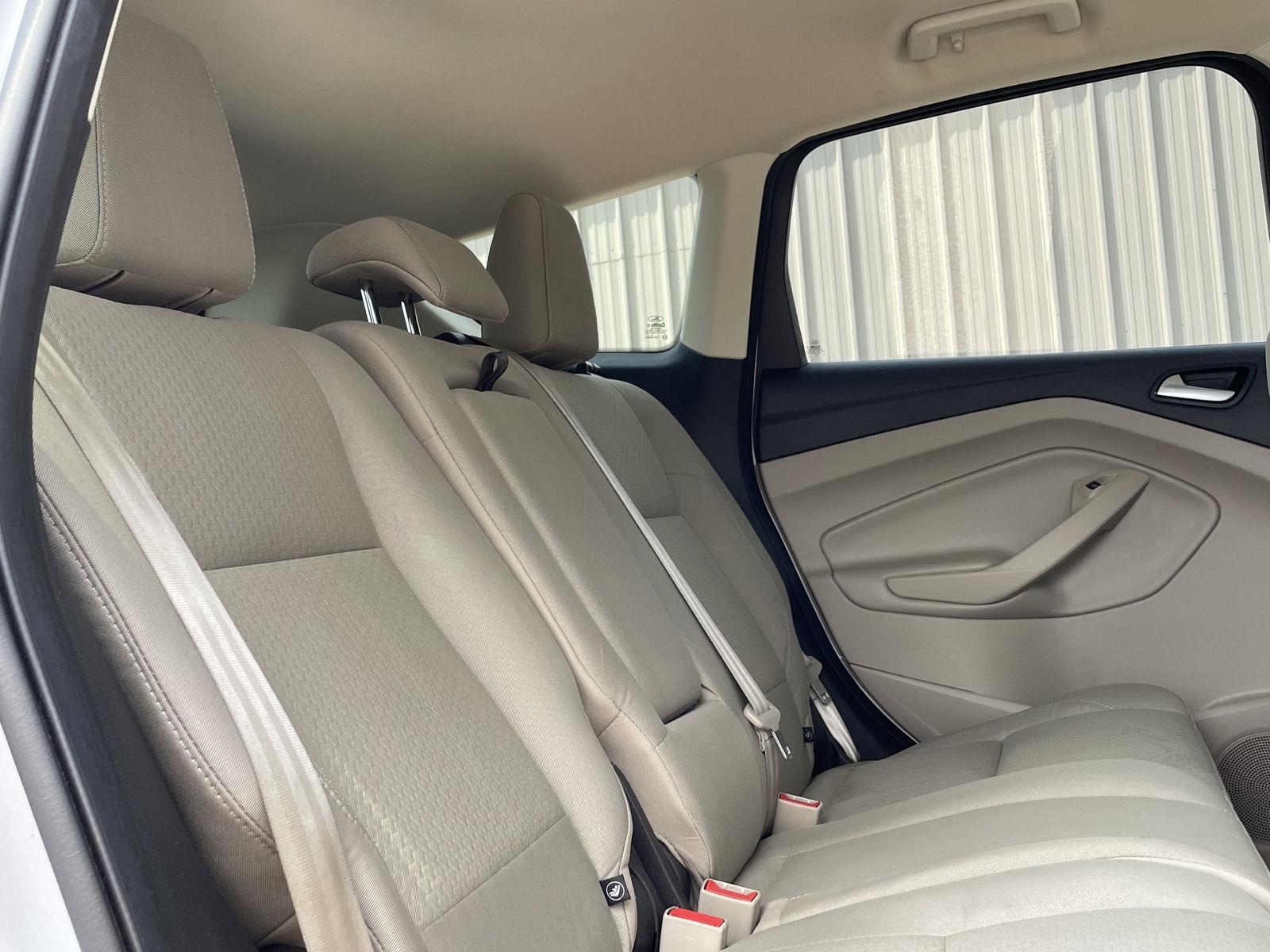 Vehicle photo 19
