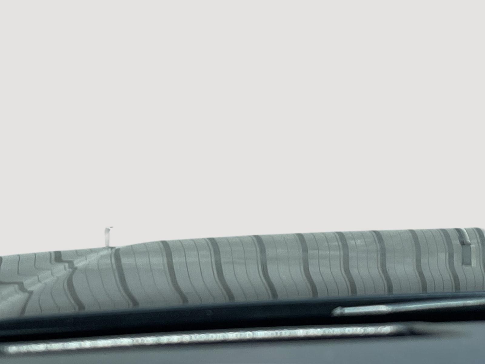 Vehicle photo 12