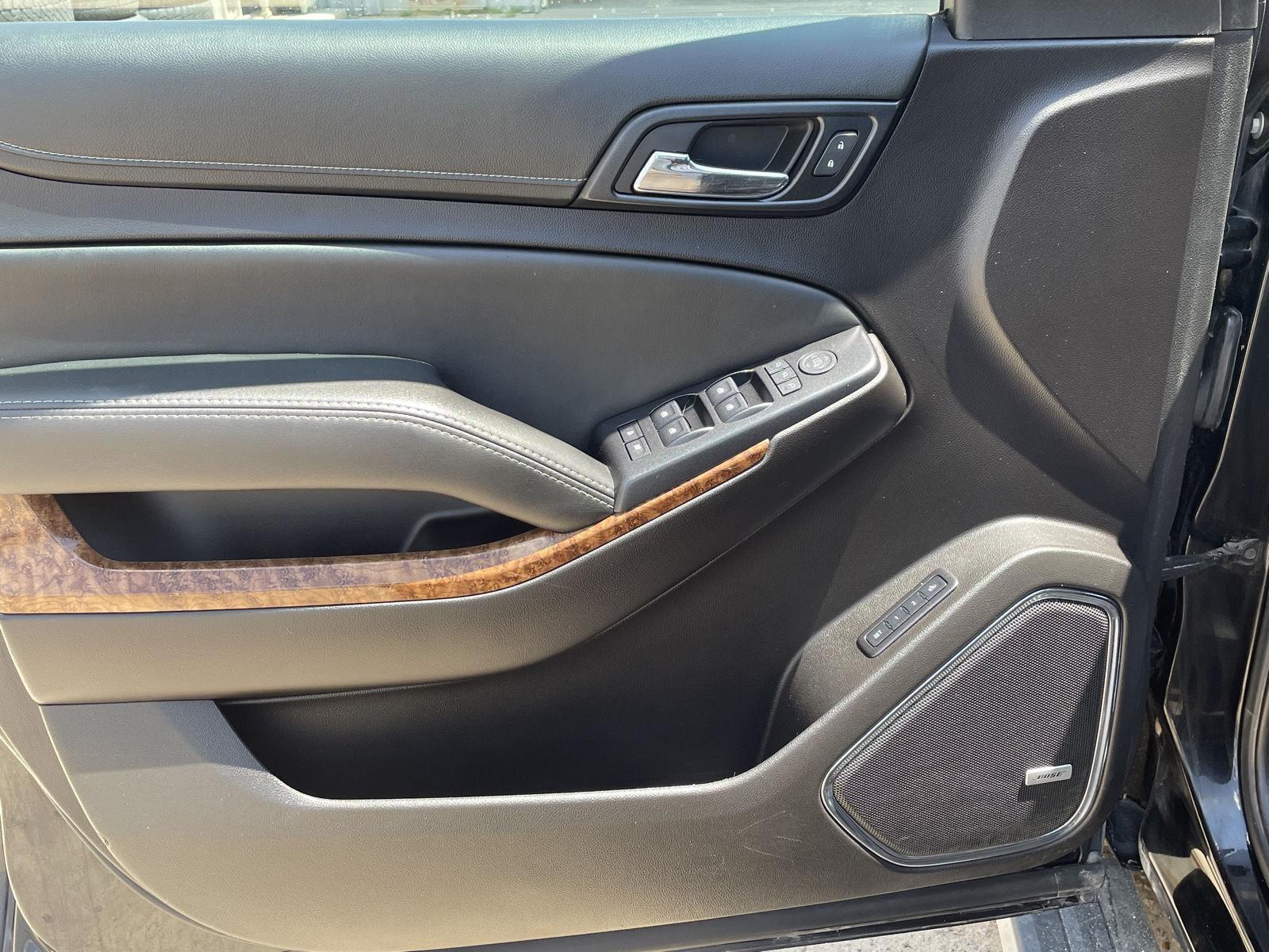 Vehicle photo 13