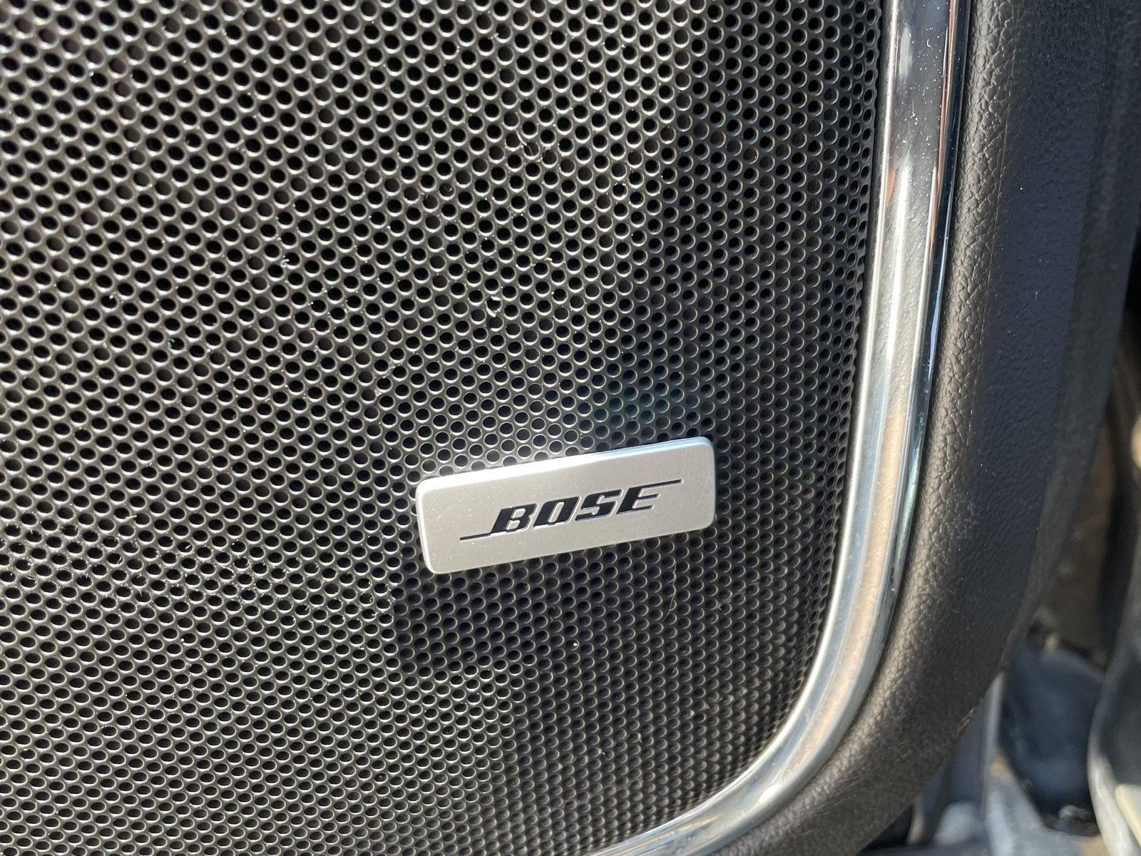 Vehicle photo 15