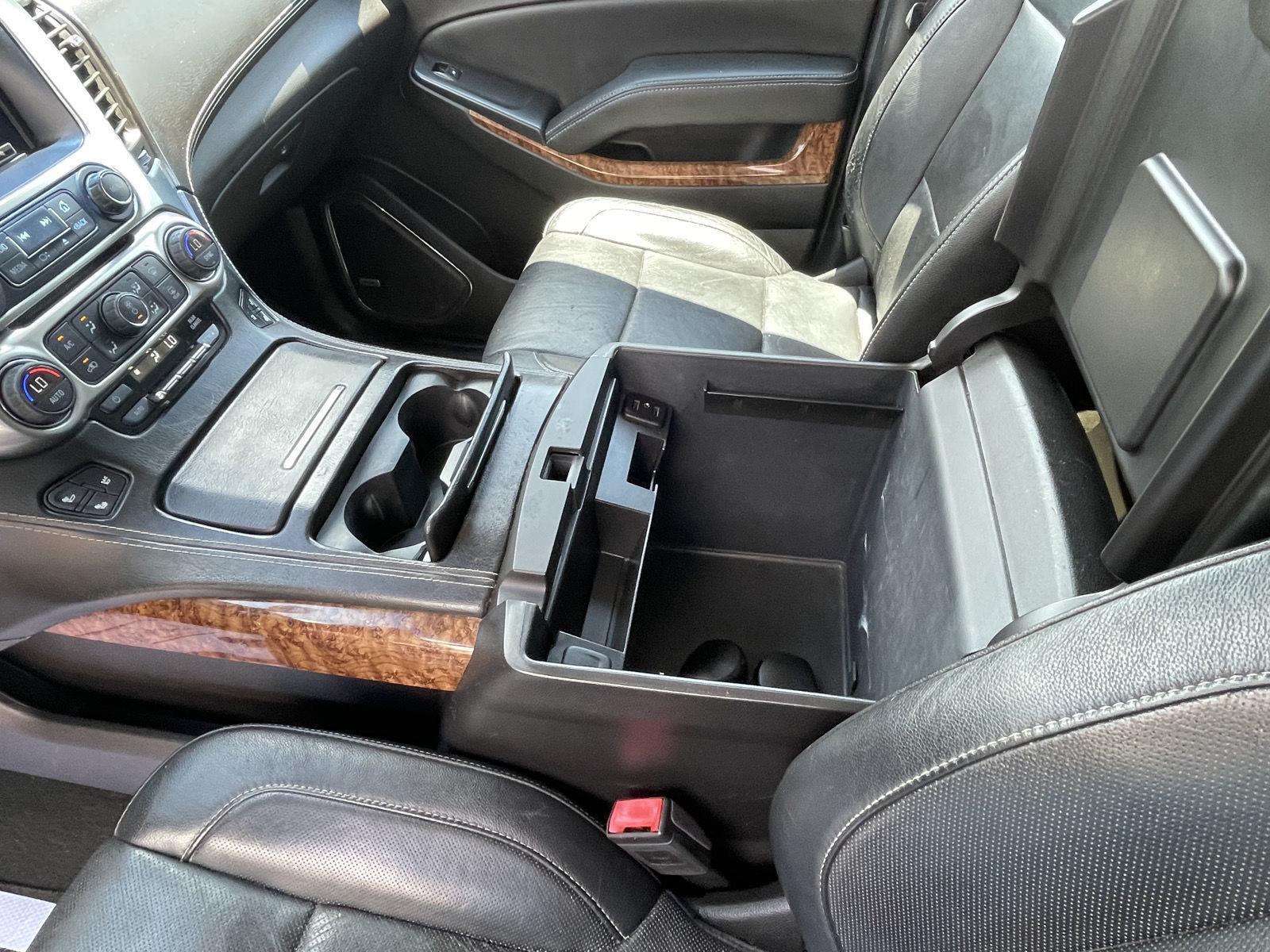 Vehicle photo 17