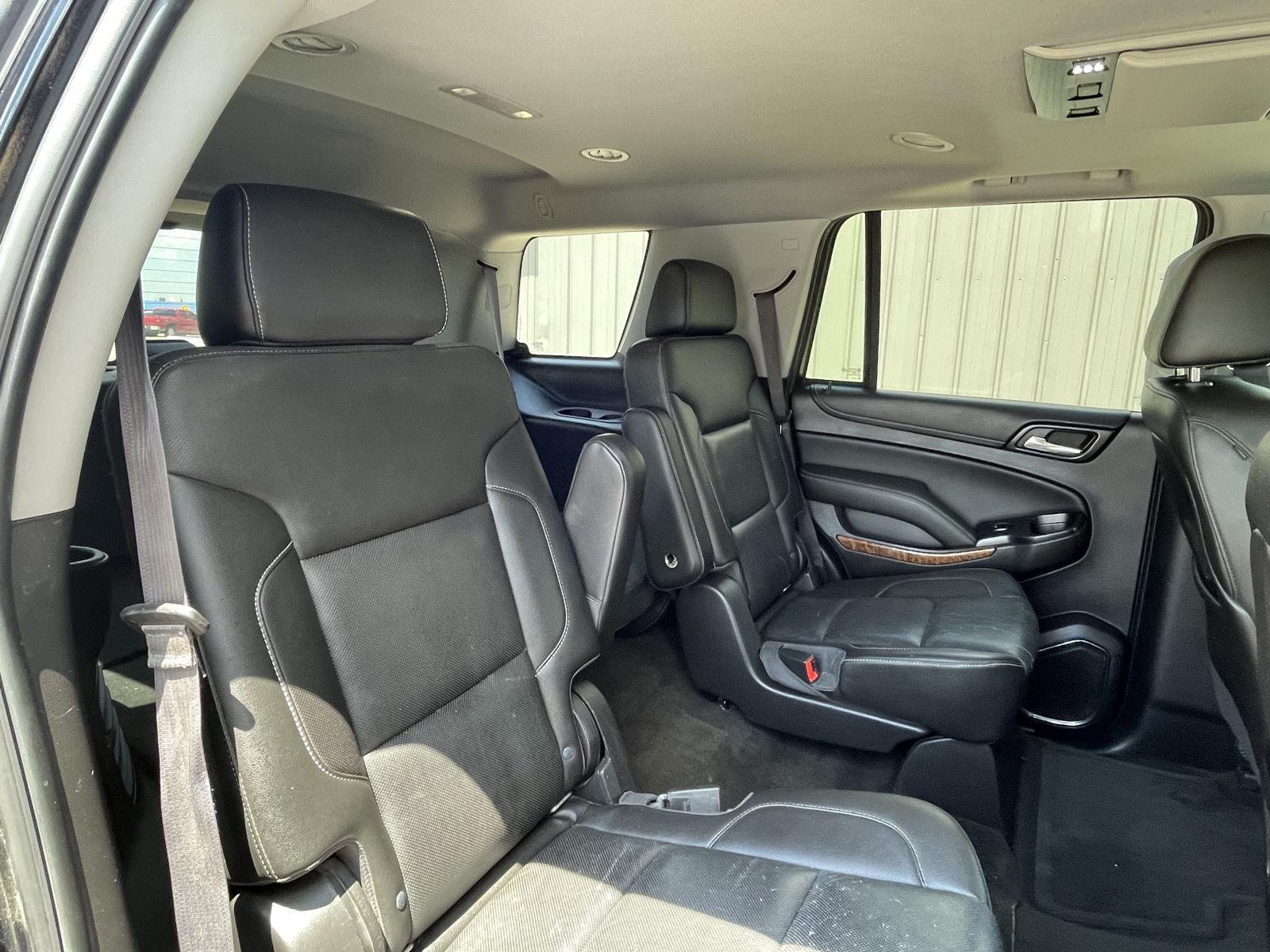 Vehicle photo 23