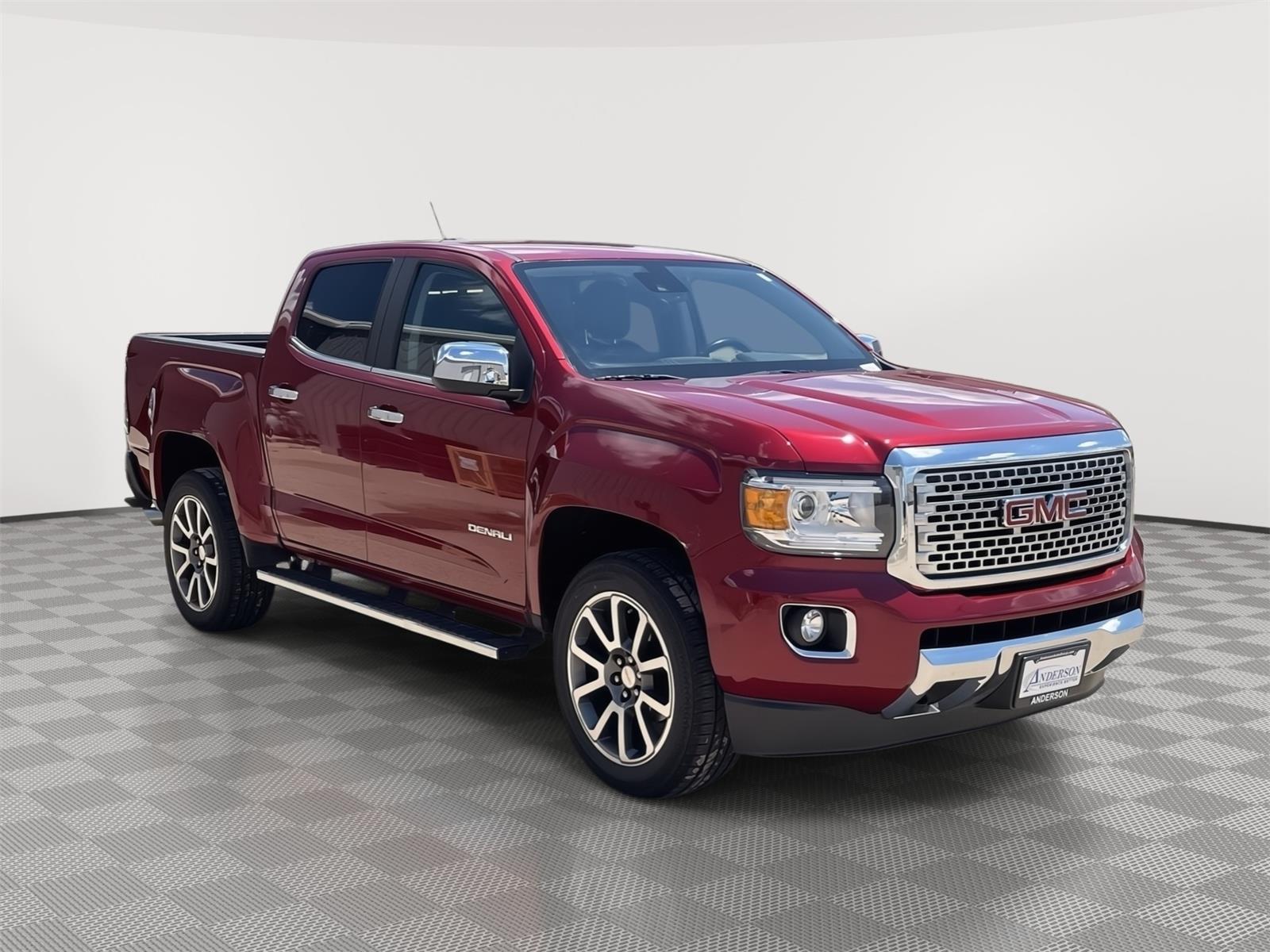 Vehicle photo 8