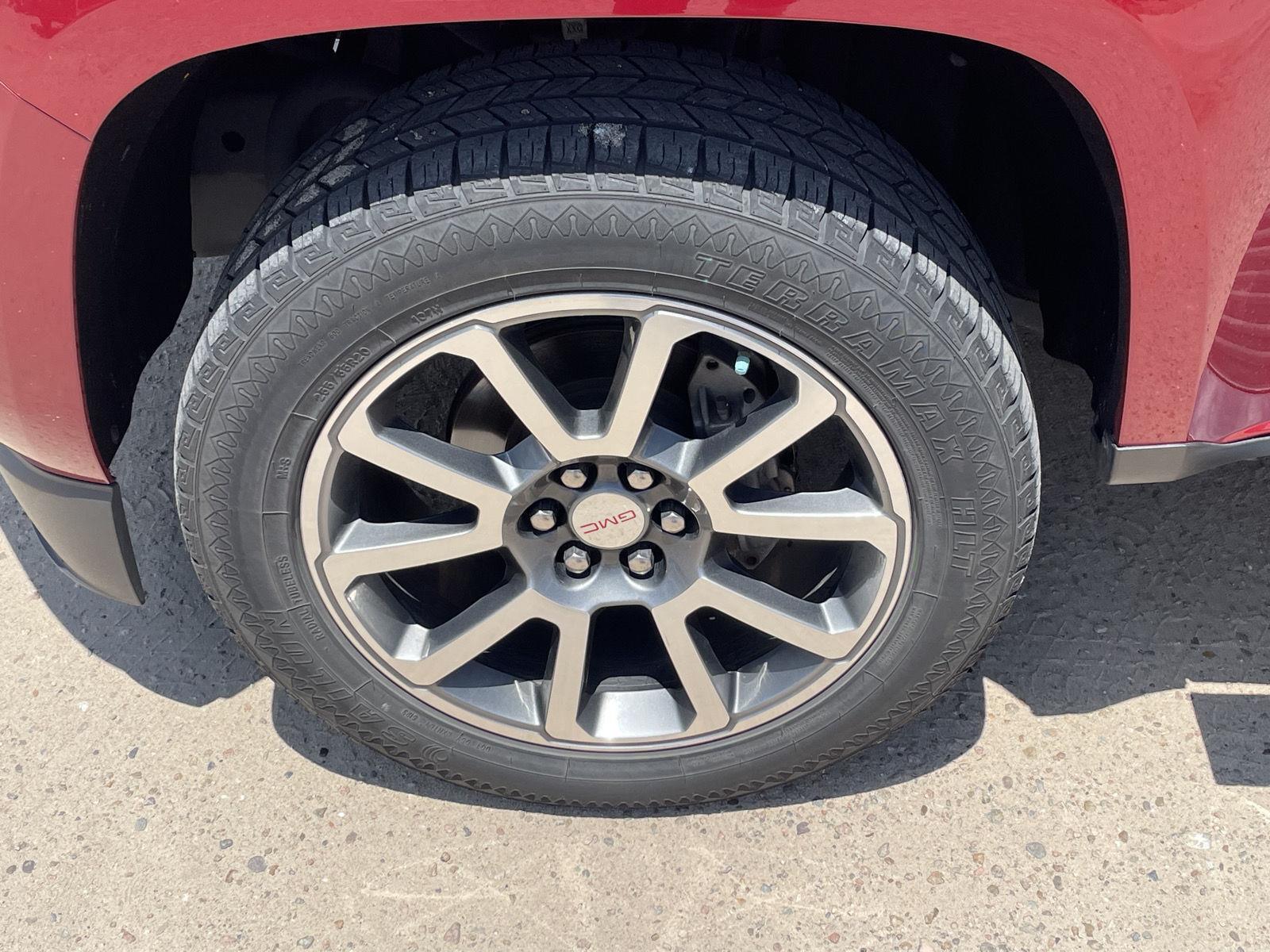 Vehicle photo 10