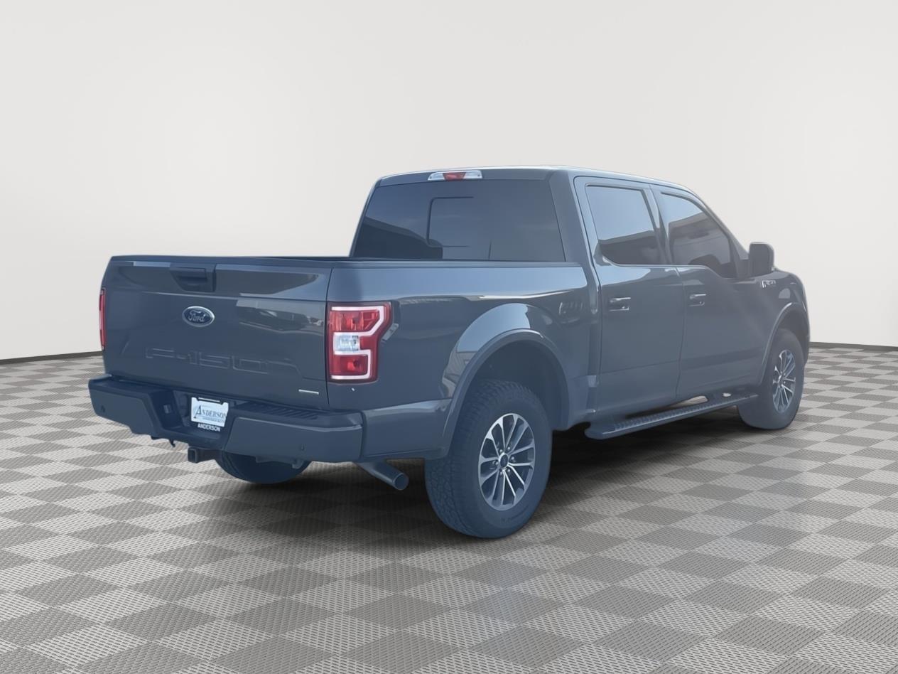 Vehicle photo 6