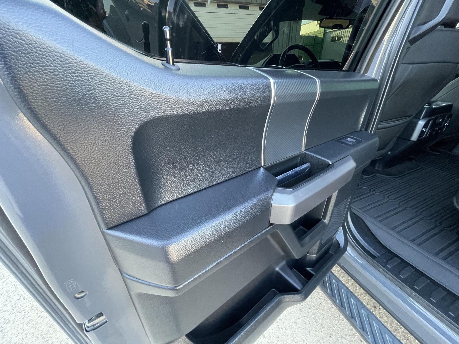 Vehicle photo 15