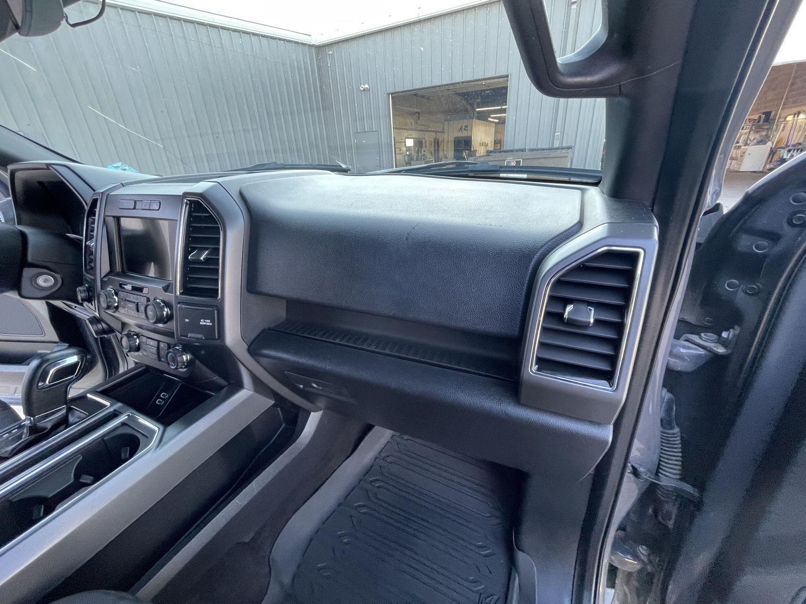 Vehicle photo 20