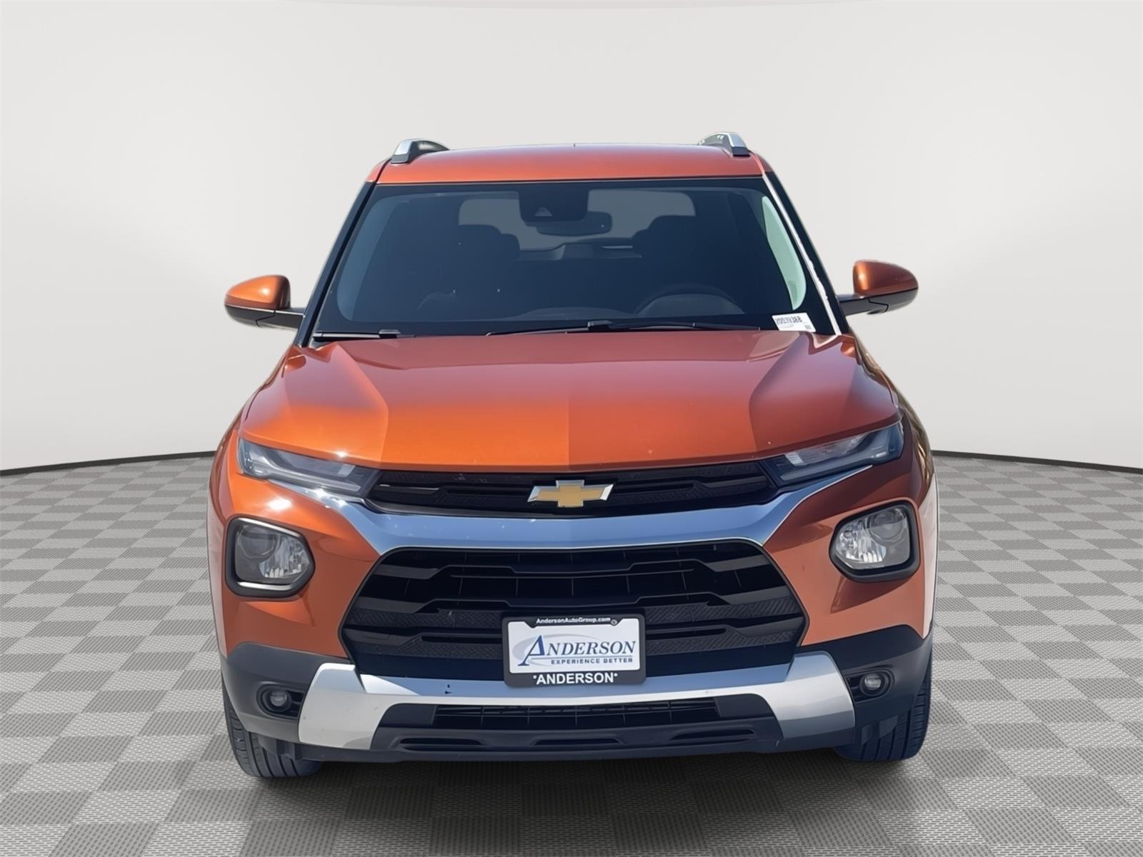 Vehicle photo 9