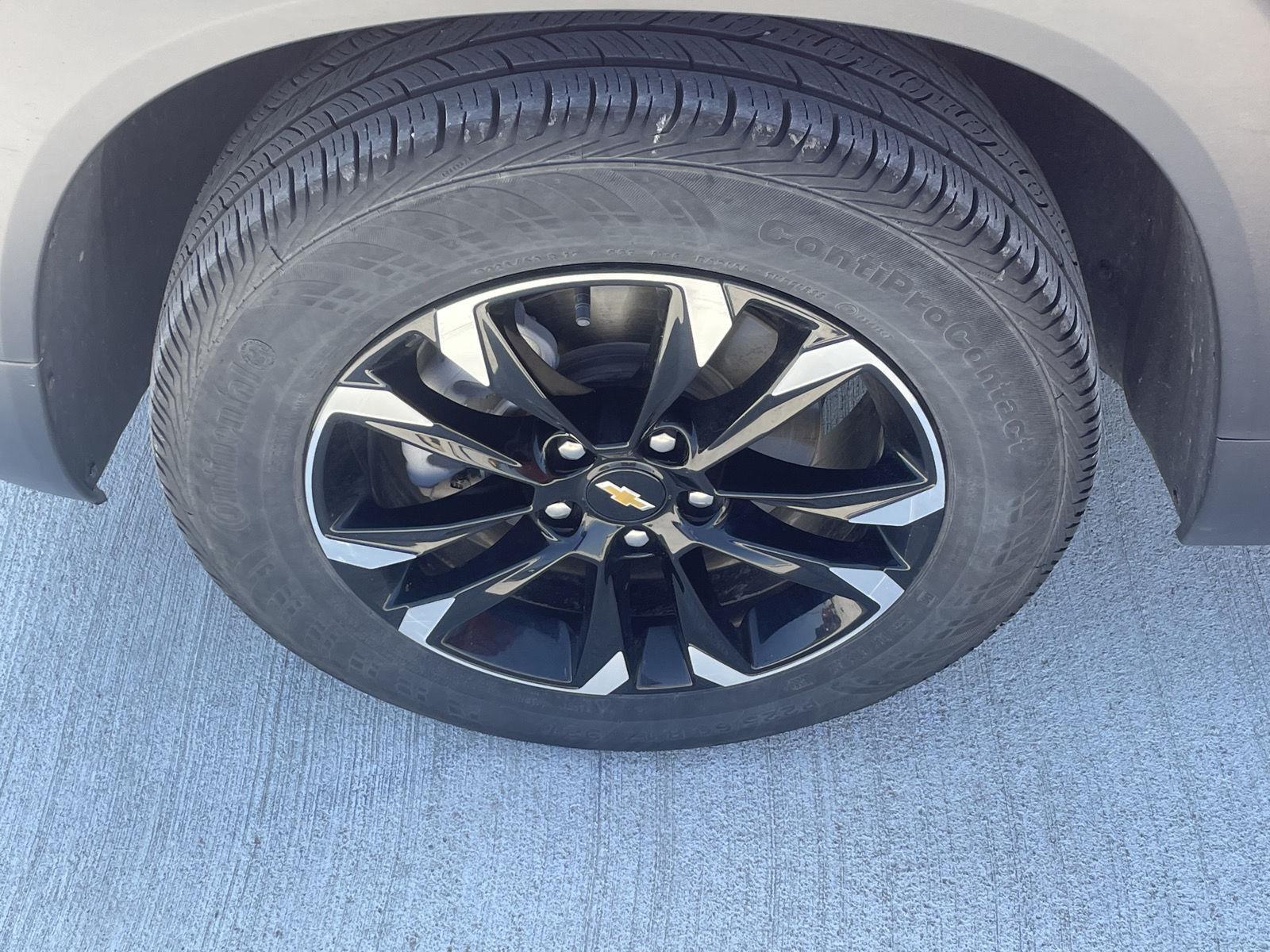 Vehicle photo 10