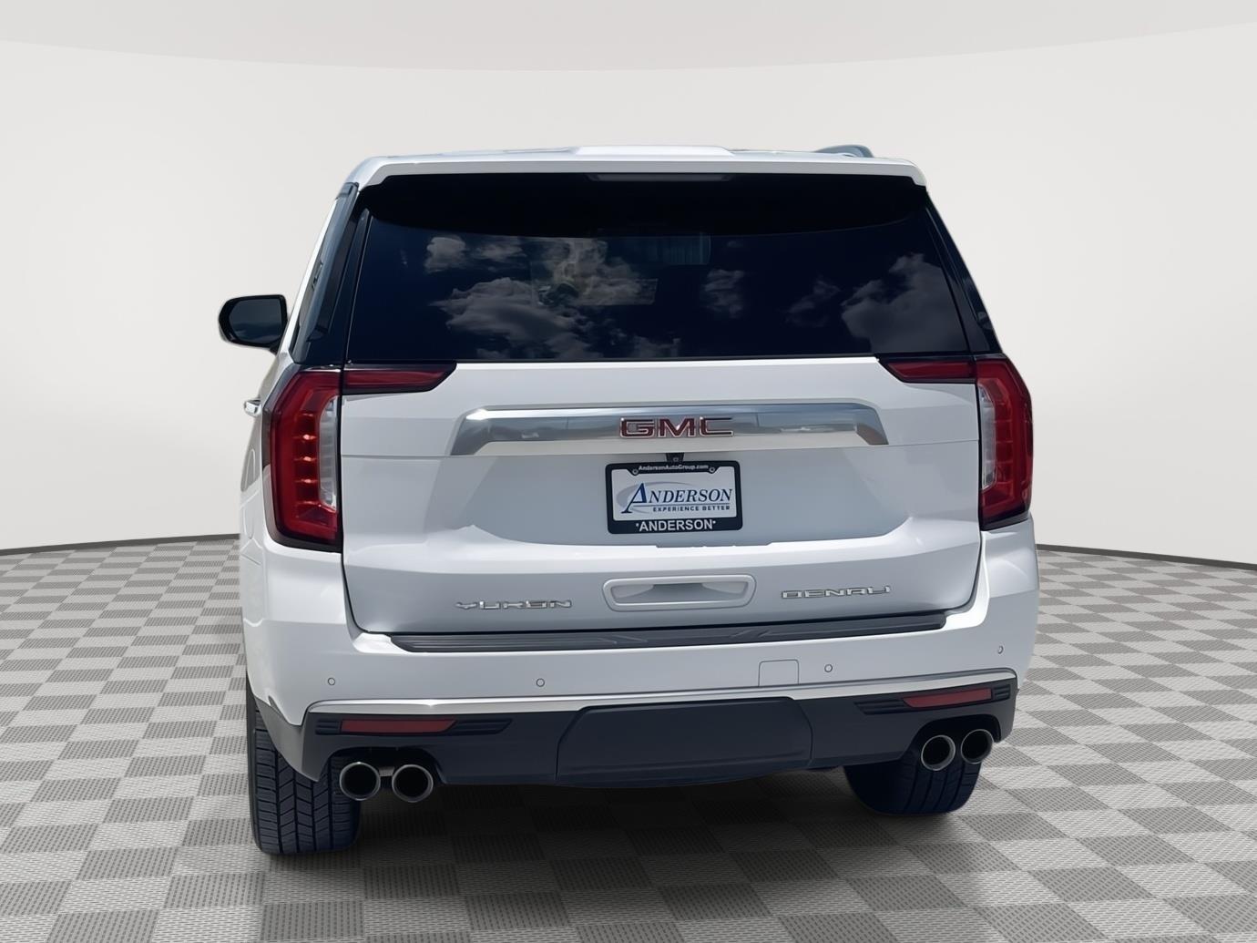 Vehicle photo 5