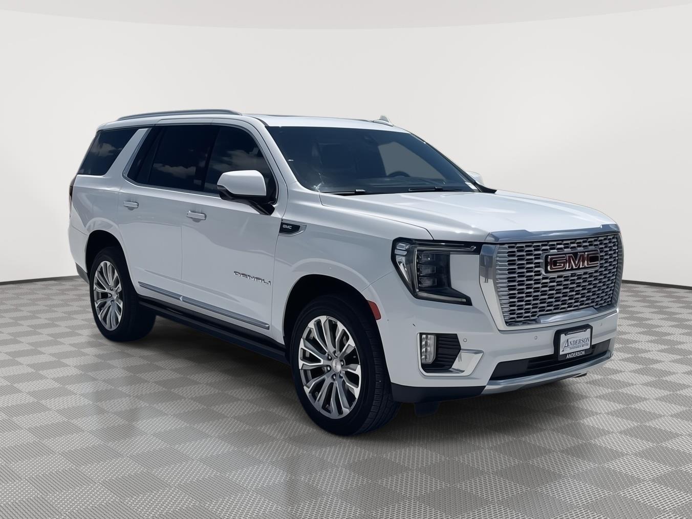 Vehicle photo 8