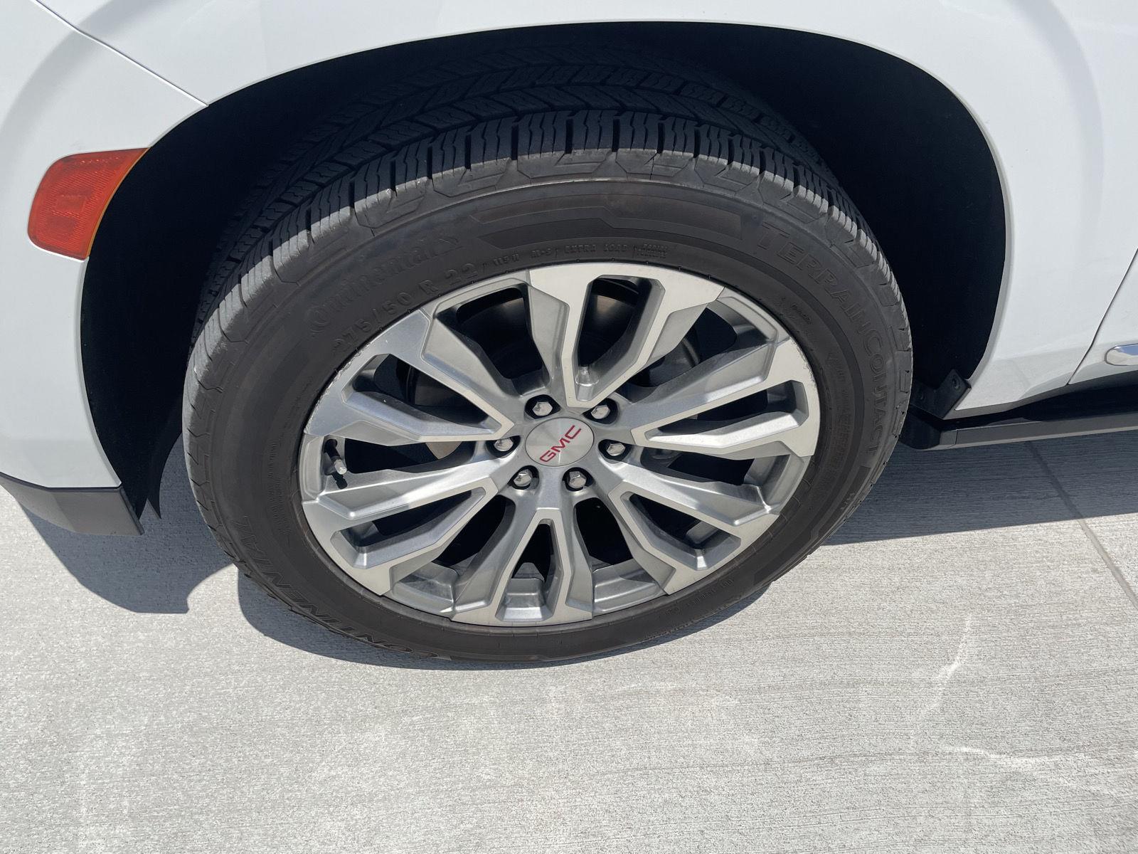 Vehicle photo 10