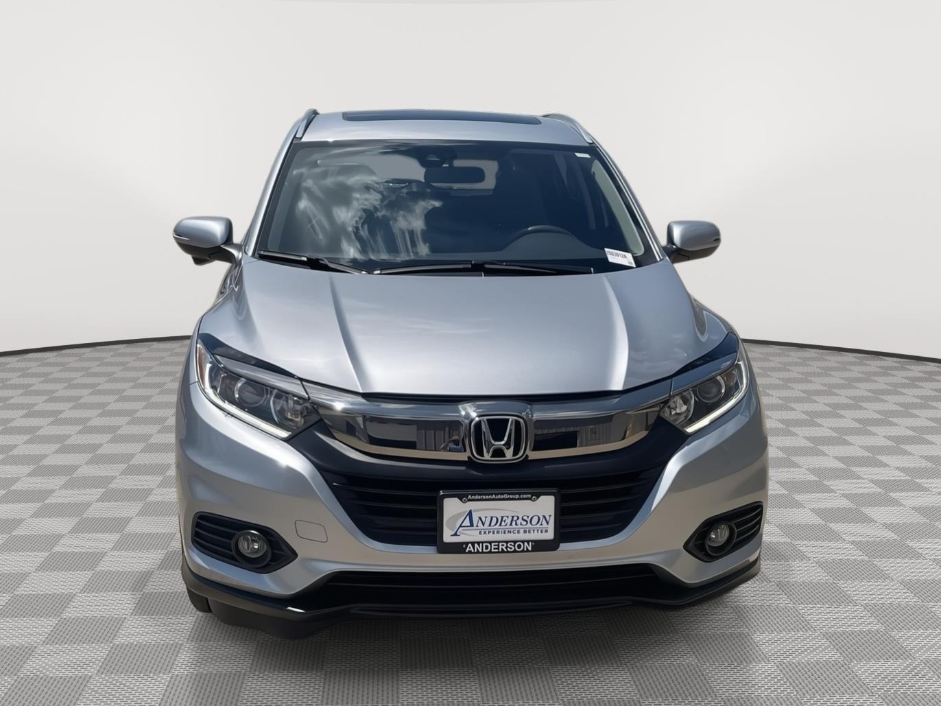 Vehicle photo 9