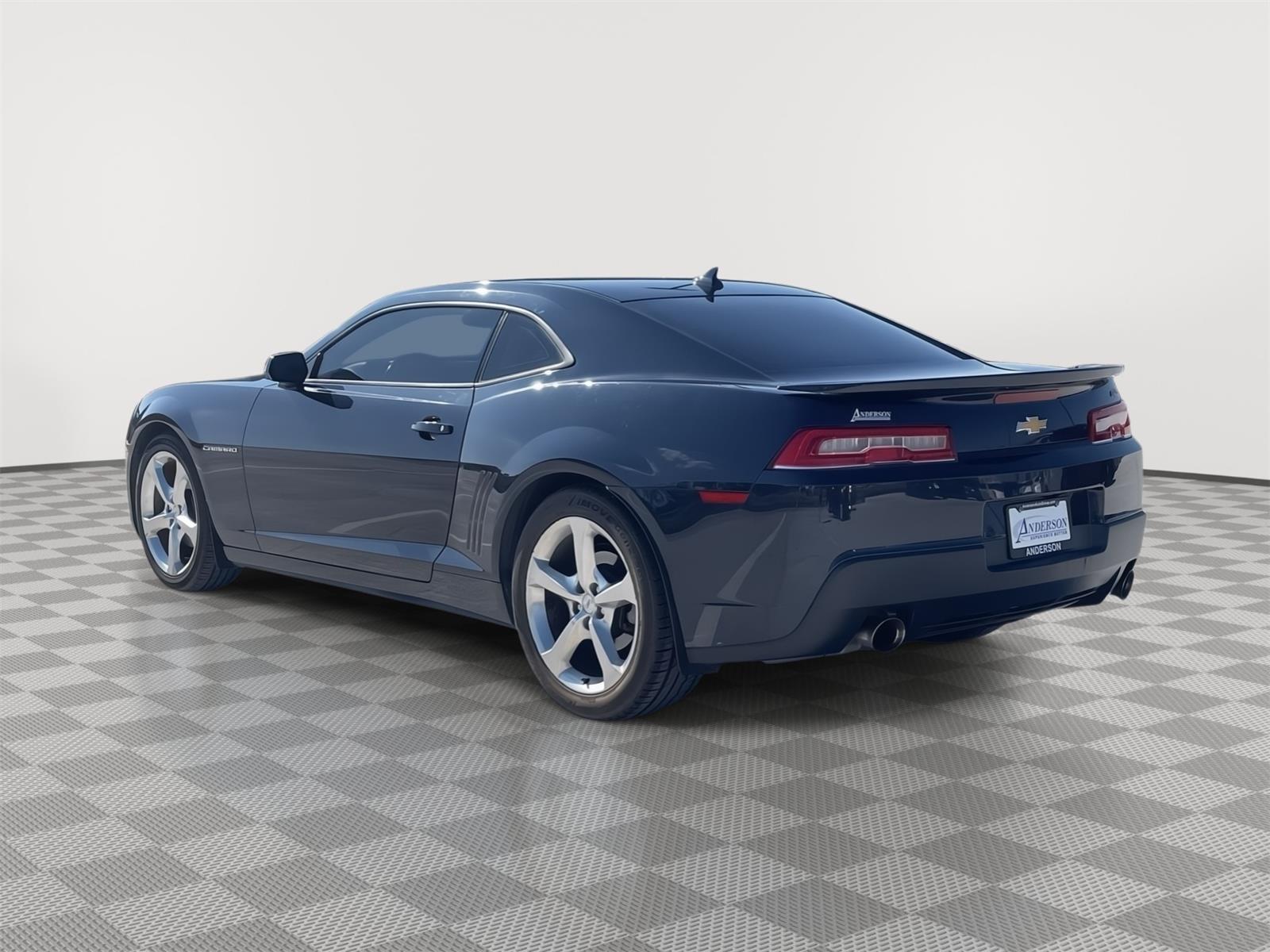 Vehicle photo 4
