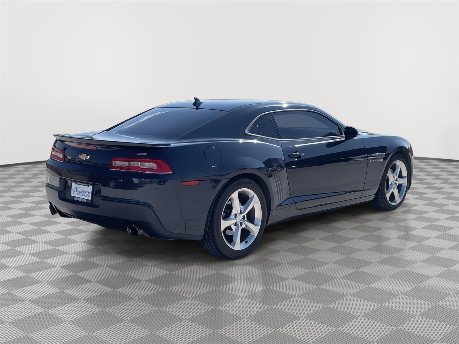 Vehicle photo 6