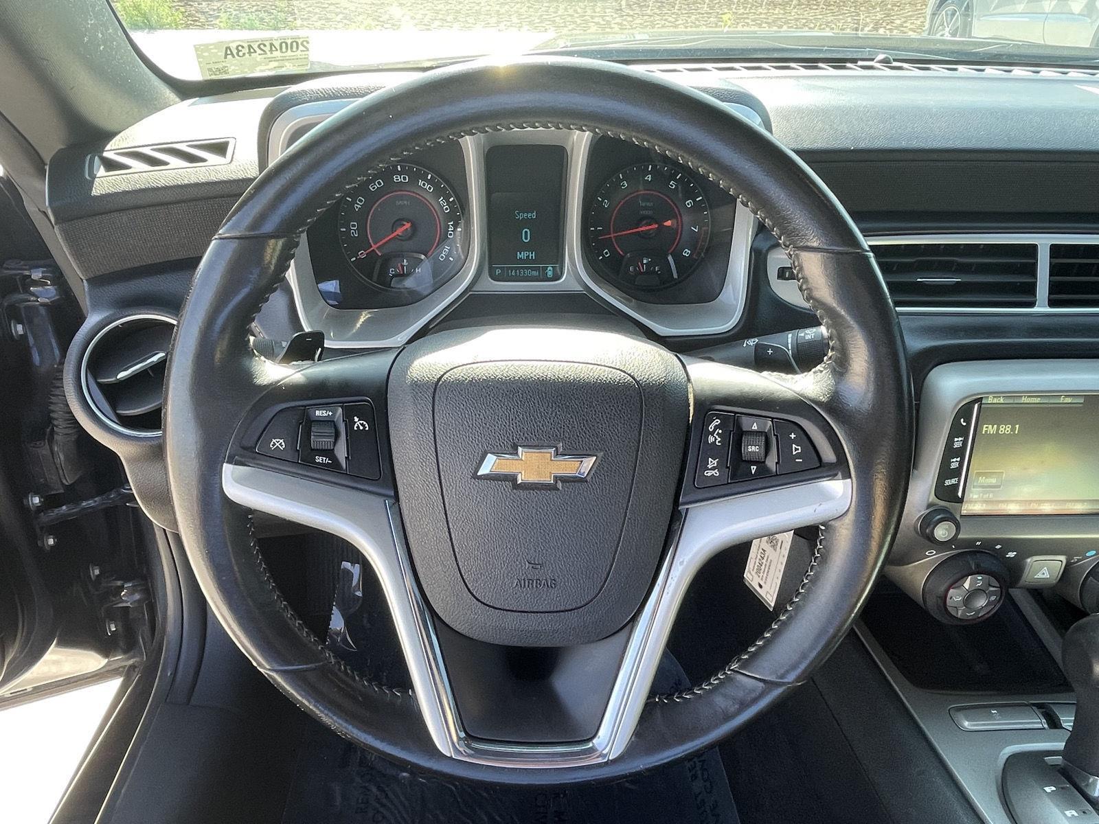 Vehicle photo 13